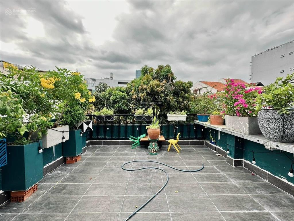 Chủ nhà cần bán trước tết căn  nguyễn văn thủ, quận 1. dt 61m2  6,8tỷ. nhà hẻm 6m.