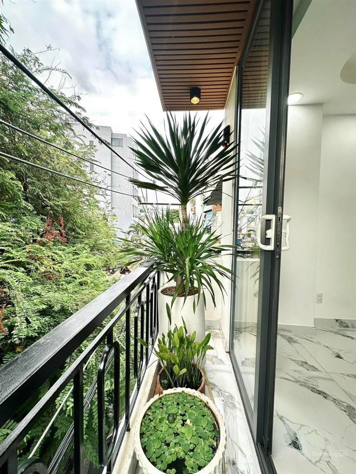 Chủ nhà cần bán trước tết căn  nguyễn văn thủ, quận 1. dt 61m2  6,8tỷ. nhà hẻm 6m.