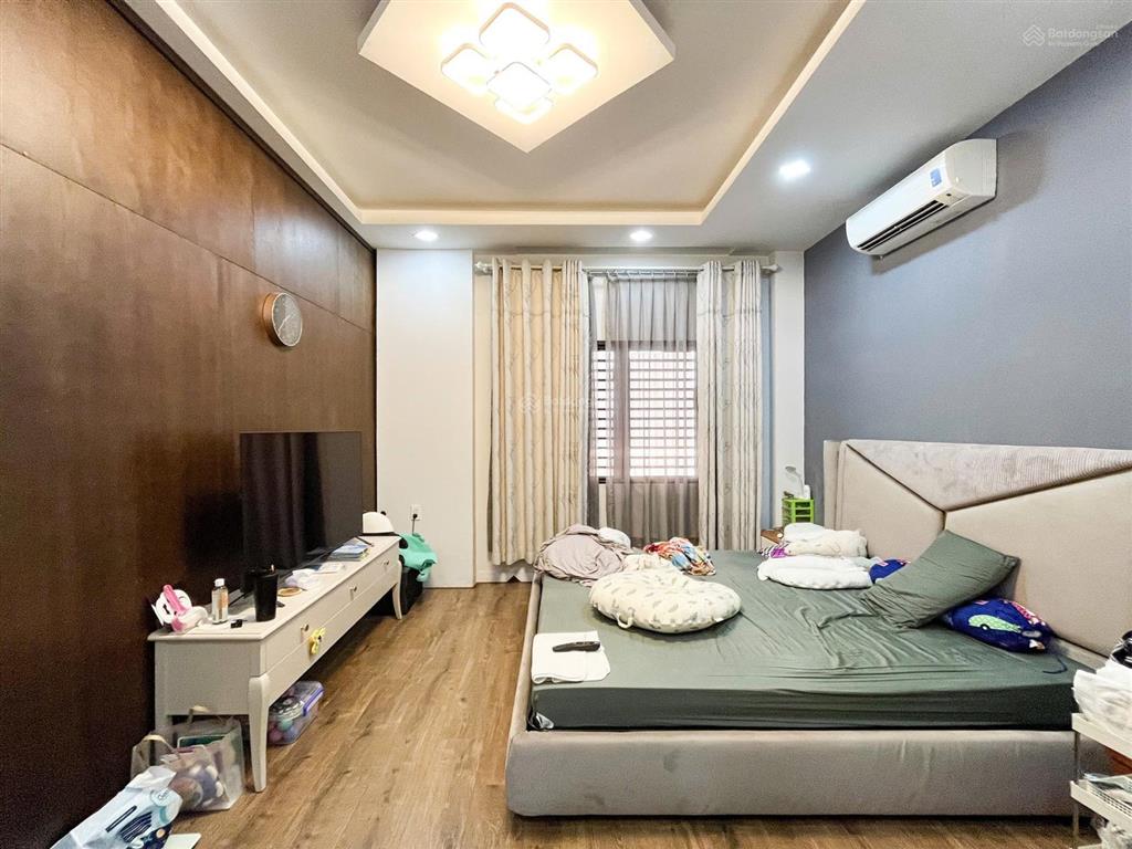 Hẻm 6m có lề! bán nhà (4x13m) 4 tầng mới cứng  4pn5wc ngay ngã tư hàng xanh bình thạnh