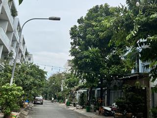 Ngay bờ kè xuyên tâmđại học văn lang! bán đất 64m2 xây mới 4 tầng hẻm 8m có vỉa hè. giá 9 tỷ 699