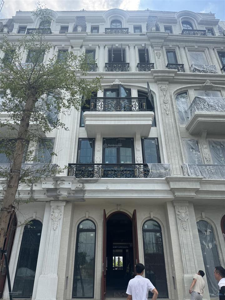 Bán liền kể 75m2 view hồ tại noble tây thăng long giá 20ty  em 0773 286 ***