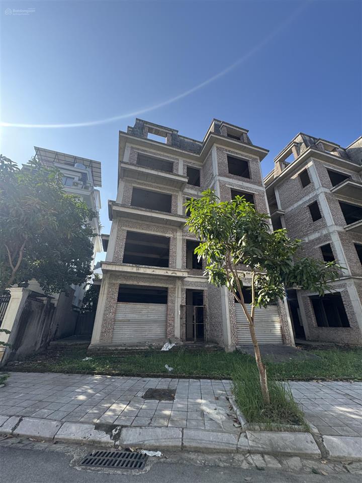 Cho thuê căn song lập 259 m2 thô hoàn thiện mặt ngoài giá 15tr/th  em 0773 286 ***