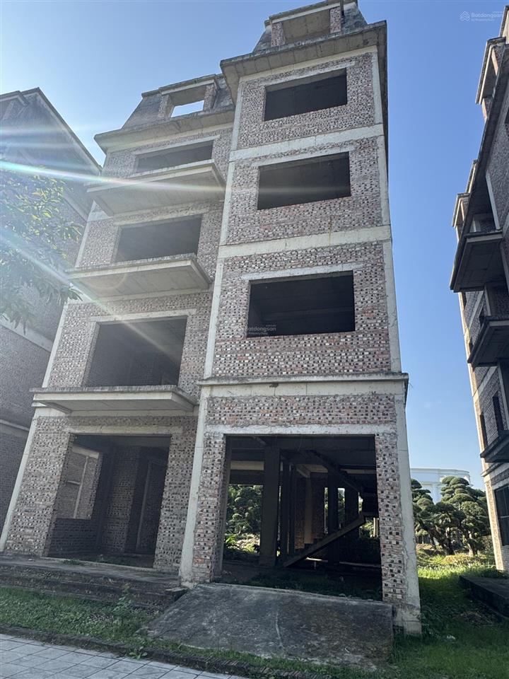 Cho thuê căn song lập 259 m2 thô hoàn thiện mặt ngoài giá 15tr/th  em 0773 286 ***