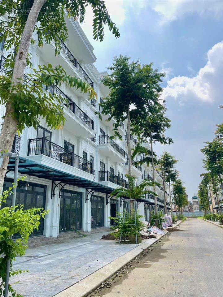 Bán liền kề 80m2 view vườn giá 12,5 tỷ tại đông dương đức thượng.  em 0773 286 ***