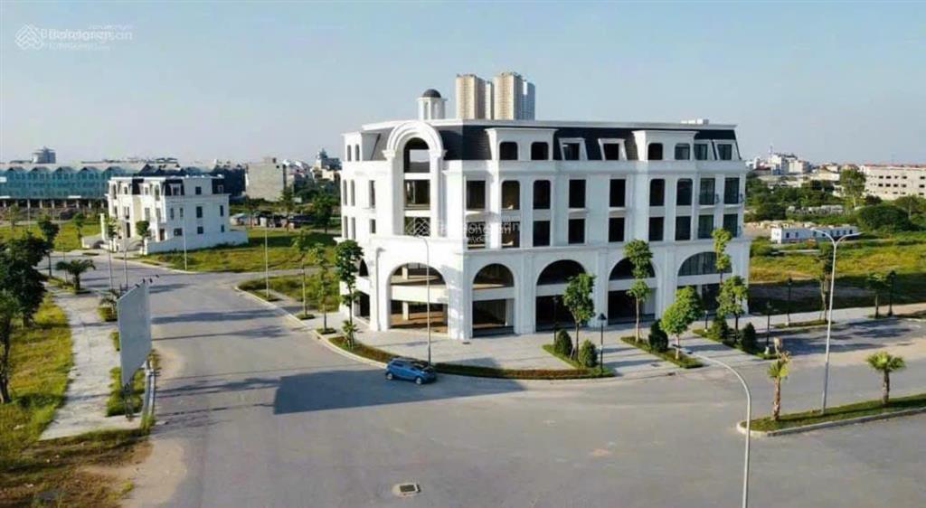 Bán căn biệt thự hinode royal park 250m2 giá28ty bao thuế phí  em minh 0773 286 ***