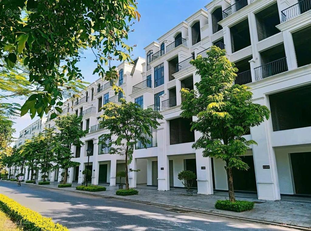 Bán căn biệt thự hinode royal park 250m2 giá28ty bao thuế phí  em minh 0773 286 ***
