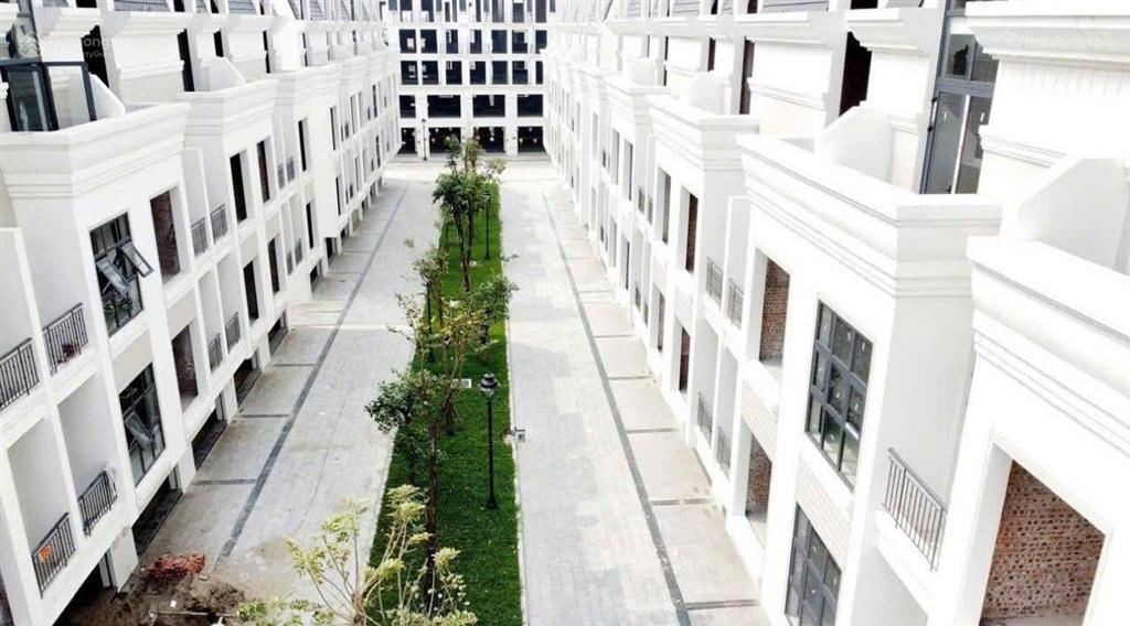 Bán liền kề 100m2 đường 17m2 giá 16,5tỷ tại khu đô thị hinode royal park  em 0773 286 ***