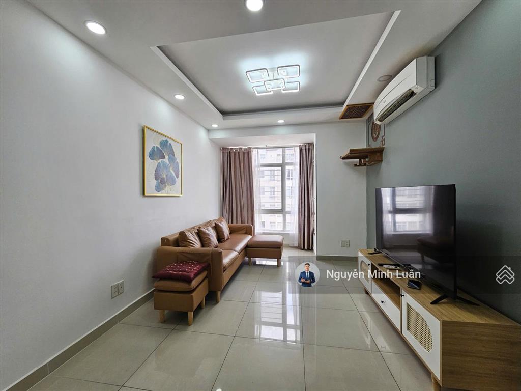 Bán gấp căn hộ sky garden pmh q7  3pn 2wc sổ hồng riêng 5,8 tỷ.  0935 382 *** mr. luân