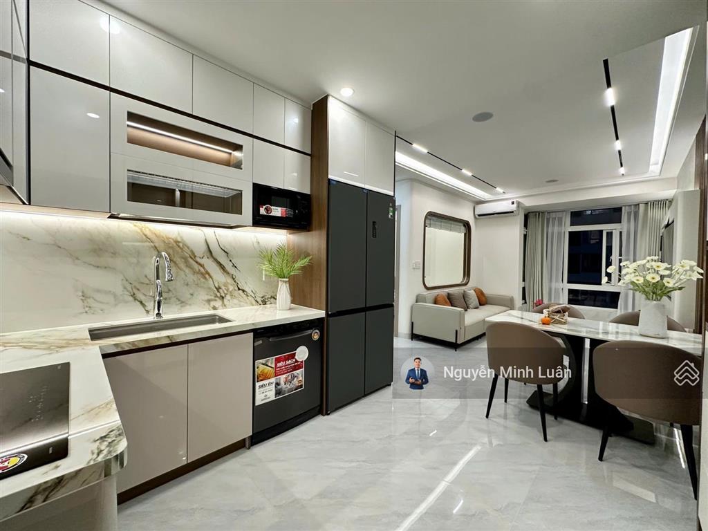 Bán căn hộ chung cư sky garden phú mỹ hưng tp.hcm  3pn 2wc sổ hồng riêng, mới 100%.  0935 382 ***