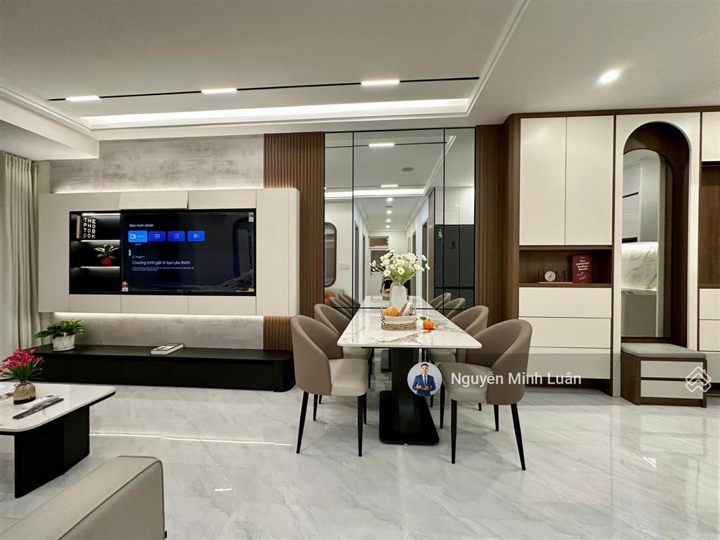 Bán căn hộ chung cư sky garden phú mỹ hưng tp.hcm  3pn 2wc sổ hồng riêng, mới 100%.  0935 382 ***