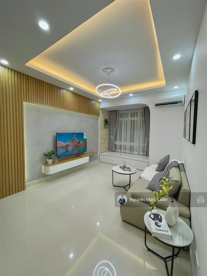 Bán căn hộ chung cư sky garden phú mỹ hưng tp.hcm  3pn 2wc sổ hồng riêng, mới 100%.  0935 382 ***