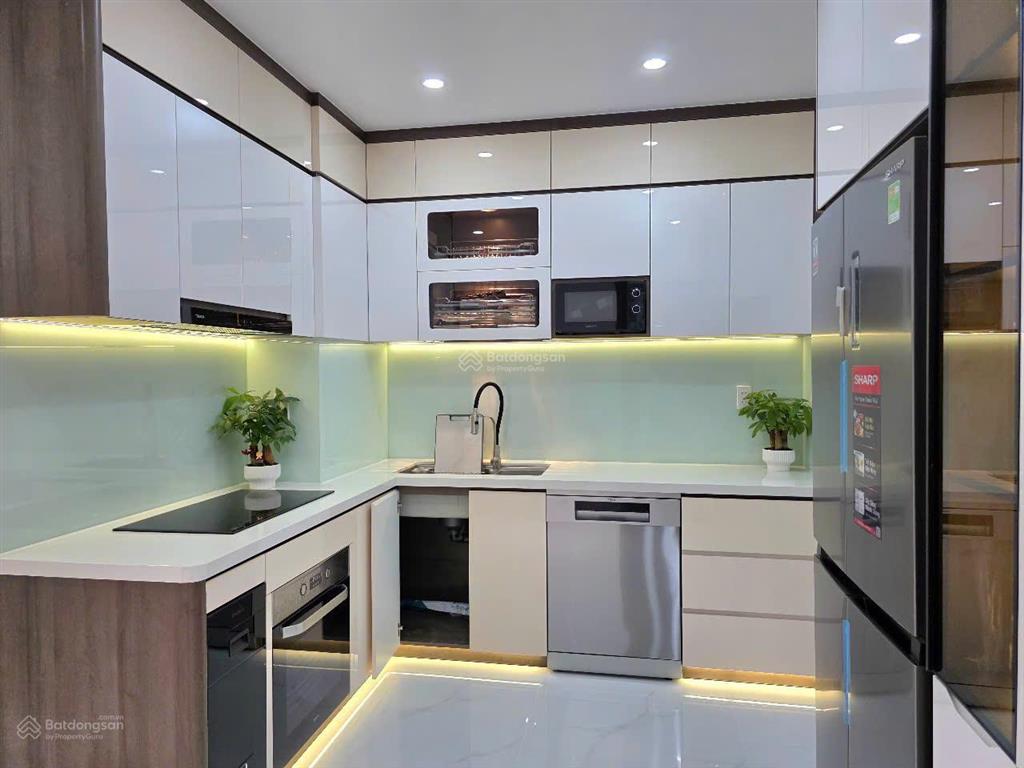 Chung cư sky garden 3  phú mỹ hưng tp. hcm  3pn 2wc sổ hồng riêng  sổ sẵn nhà mới 100%