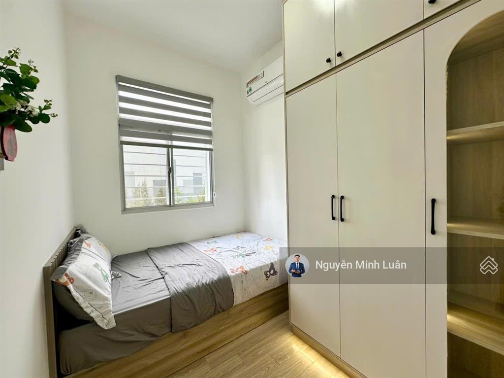 Sở hữu ngay căn hộ sky garden nhà mới 100%  3pn 2wc shr  chỉ với 6.4 tỷ.  0935 382 *** luân