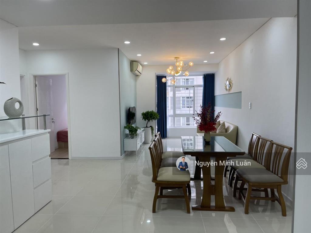 Siêu hot! căn hộ sky garden 3  phú mỹ hưng  tp hcm  vị trí góc  giá chỉ 5.4 tỷ. 0935 382 *** luân
