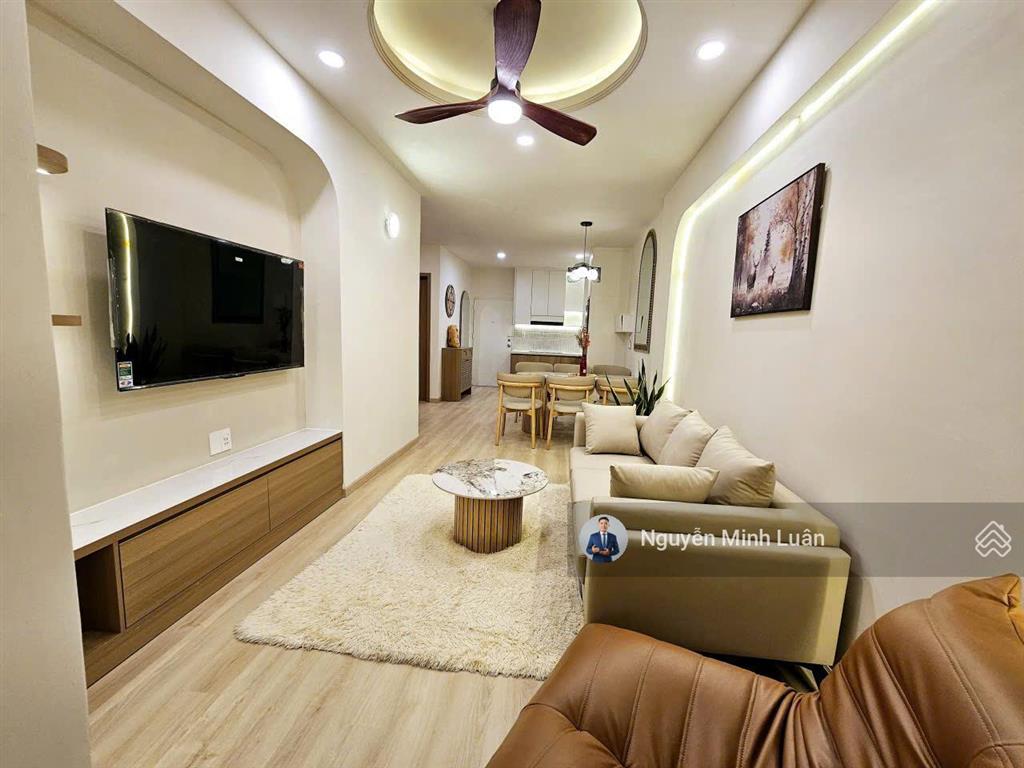 Bán gấp căn hộ chung cư sky garden 2 pmh  71m² 2pn 2wc  shr. 4,4 tỷ.  0935 382 *** luân