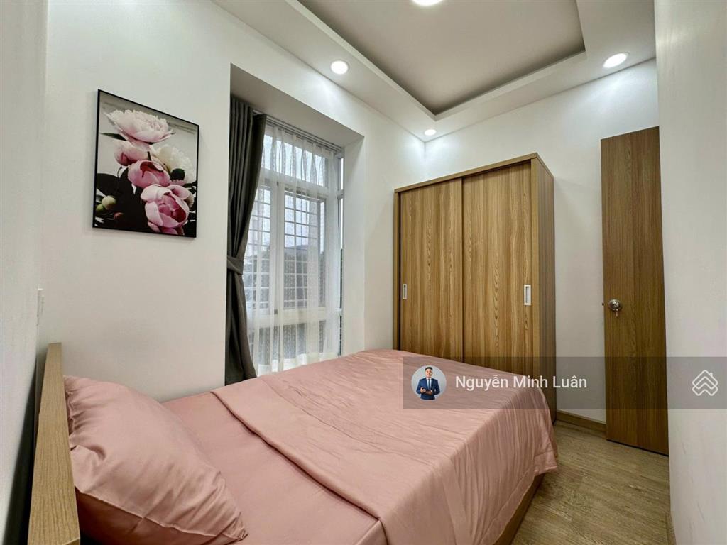 Bán gấp căn hộ chung cư sky garden 3, phú mỹ hưng tphcm. 3pn 2wc giá chỉ 5,5 tỷ.  0935 382 *** luân