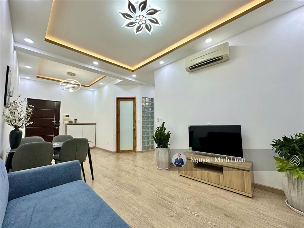 Bán gấp căn hộ chung cư sky garden 3, phú mỹ hưng tphcm. 3pn 2wc giá chỉ 5,5 tỷ.  0935 382 *** luân