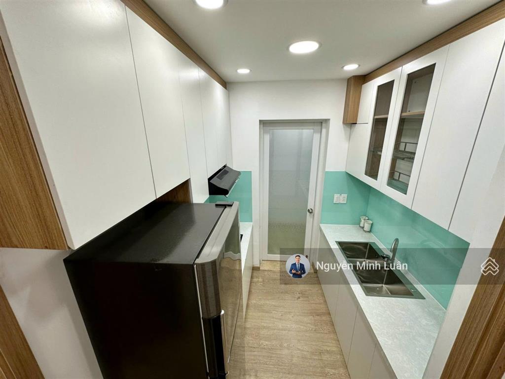 Bán gấp căn hộ chung cư sky garden 3, phú mỹ hưng tphcm. 3pn 2wc giá chỉ 5,5 tỷ.  0935 382 *** luân