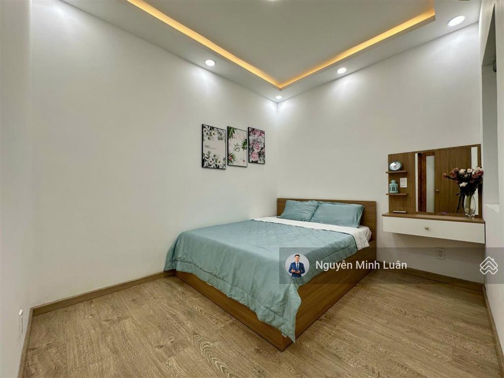 Bán gấp căn hộ chung cư sky garden 3, phú mỹ hưng tphcm. 3pn 2wc giá chỉ 5,5 tỷ.  0935 382 *** luân