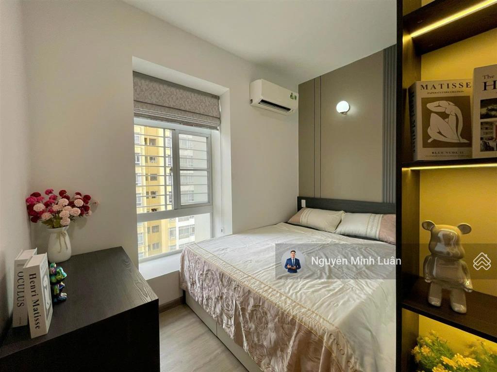 Bán gấp căn hộ mới decor nội thất 6,5 tỷ  sky garden 2  phú mỹ hưng 3pn 2wc.  ngay 0935 382 ***