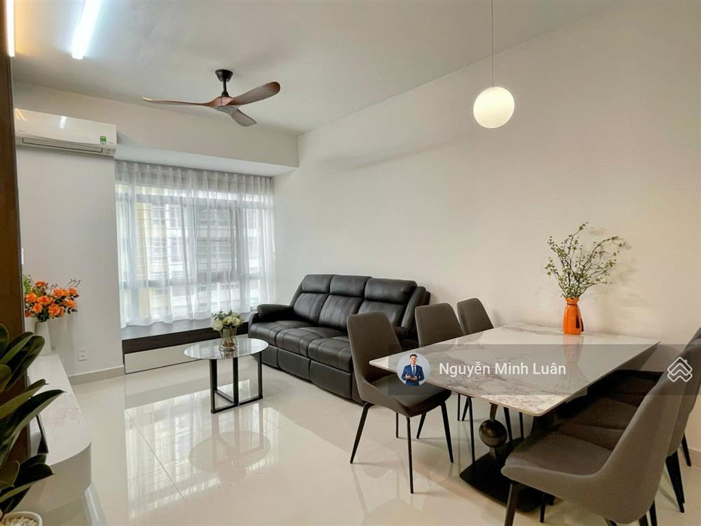 Bán gấp căn hộ mới decor nội thất 6,5 tỷ  sky garden 2  phú mỹ hưng 3pn 2wc.  ngay 0935 382 ***