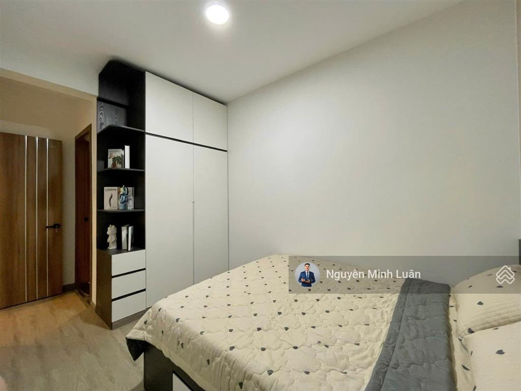 Bán gấp căn hộ mới decor nội thất 6,5 tỷ  sky garden 2  phú mỹ hưng 3pn 2wc.  ngay 0935 382 ***