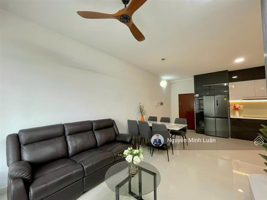 Bán gấp căn hộ mới decor nội thất 6,5 tỷ  sky garden 2  phú mỹ hưng 3pn 2wc.  ngay 0935 382 ***