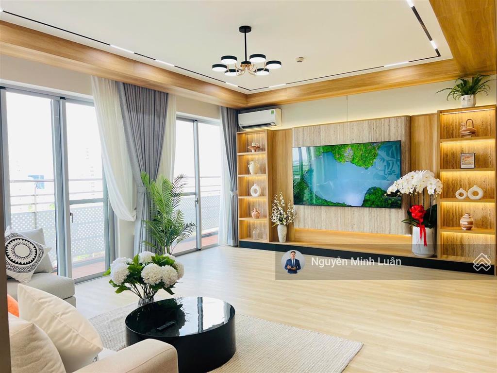Căn hộ scenic valley  phú mỹ hưng 133m2 3pn 2wc  sổ hồng riêng.  0935 382 *** luân