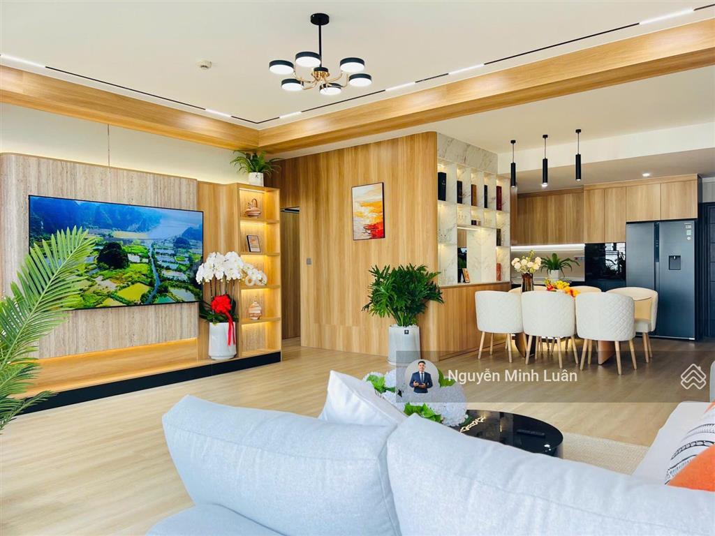 Căn hộ scenic valley  phú mỹ hưng 133m2 3pn 2wc  sổ hồng riêng.  0935 382 *** luân