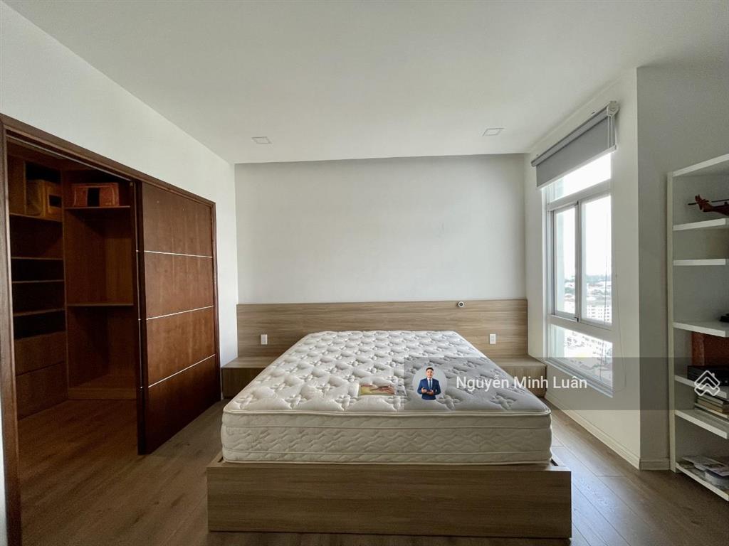 Chuyên cho thuê penthouse sky garden phú mỹ hưng tphcm  250m2  3pn 3wc. giá chỉ 35 tr/th