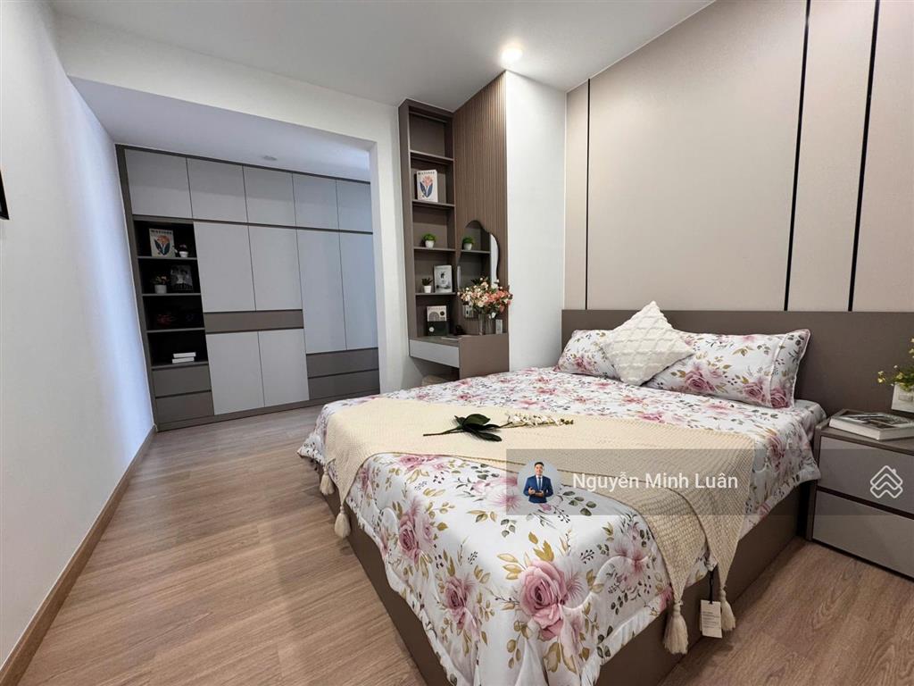  ngay chính chủ! cần tiền bán gấp căn hộ sky garden pmh 2pn giá chỉ 5 tỷ đồng. 0935 382 ***