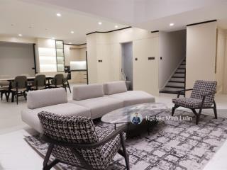 Bán gấp penthouse sky garden  phú mỹ hưng tphcm  257m2 4pn 4wc. sổ hồng riêng.