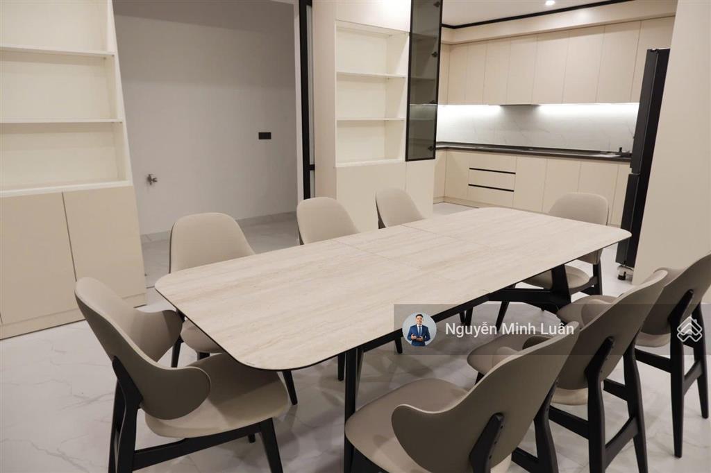 Bán penthouse sky garden  phú mỹ hưng  tphcm  257m2 4pn 4wc sân vườn  sổ hồng riêng