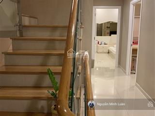 Cho thuê penthouse sky garden phú mỹ hưng tphcm 4pn 4wc đầy đủ nội thất. vào ở ngay