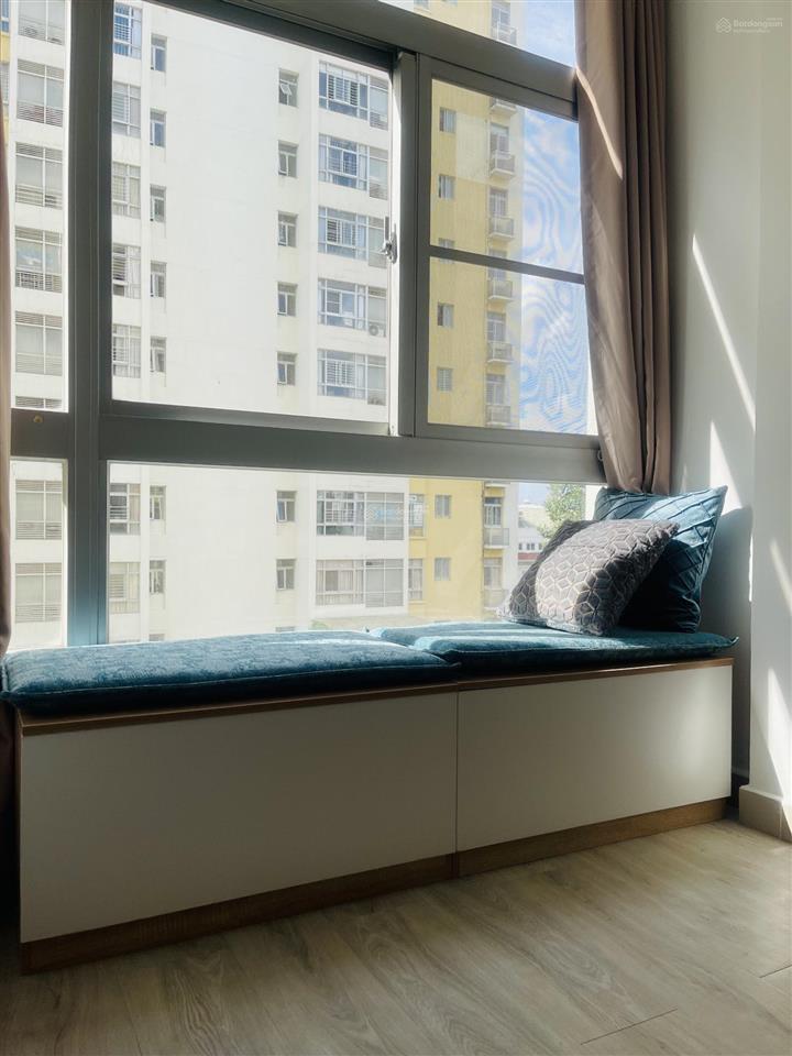 Chuyên cho thuê căn hộ sky garden  phú mỹ hưng  2pn 2wc giá chỉ 15 triệu.  0935 382 *** luân