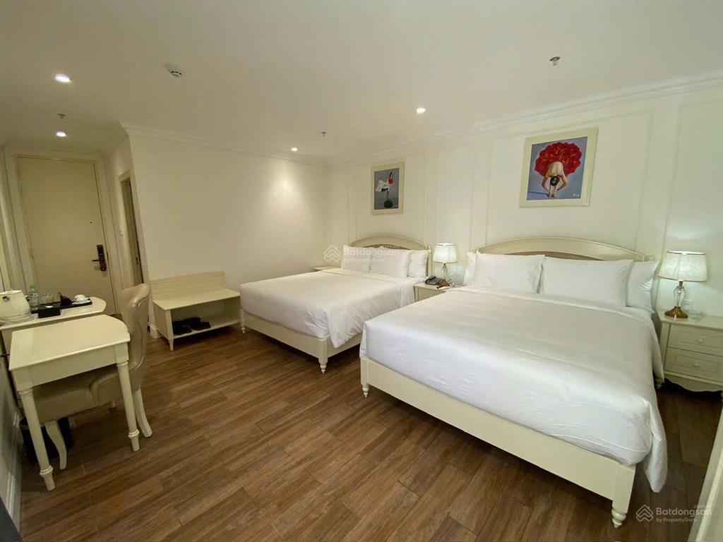 Bán khách sạn đạt chuẩn 3 sao, ngay trung tâm cửa ngõ đà lạt 955m2 40 phòng 180 tỷ