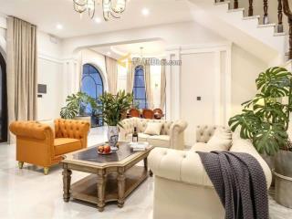 Bán villa sân vườn view đẹp đường ô tô lớn trịnh hoài đức 304.1m2 nhà mới 4 tầng 20tỷ thương lượng