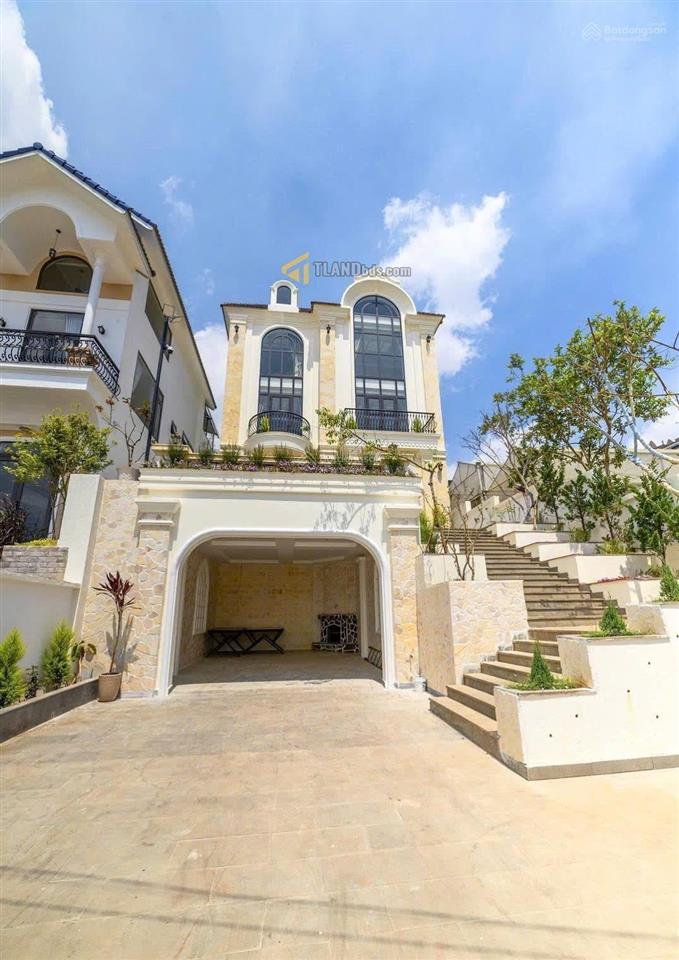 Bán villa sân vườn view đẹp đường ô tô lớn trịnh hoài đức 304.1m2 nhà mới 4 tầng 20tỷ thương lượng