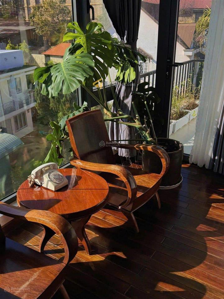 Hạ giá bán gấp căn hộ dịch vụ ngay hồ xuân hương,nguyễn trãi đà lạt 89m2 5 tầng 5 phòng ngủ 11,5 tỷ