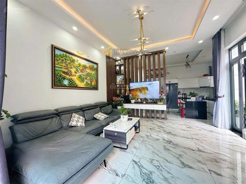 Cần vốn bán gấp căn biệt thự trịnh hoài đức, đà lạt 200m2, 3 tầng sân đậu ô tô 8,5 tỷ