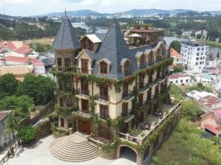 Hạ 7 tỷ bán gấp đất sương nguyệt ánh đà lạt, view hồ xuân hương, 590m2 ngang 36m giá 25 tỷ