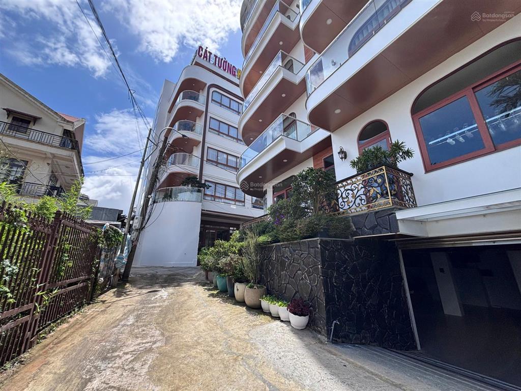 Hạ 7 tỷ bán gấp đất sương nguyệt ánh đà lạt, view hồ xuân hương, 590m2 ngang 36m giá 25 tỷ