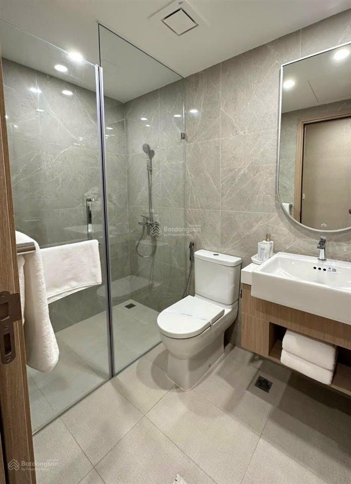 Bán căn 2pn full nội thất view hồ bơi mua trực tiếp cđt giá chỉ 4,5 tỷ rẻ hơn hàng chuyển nhượng