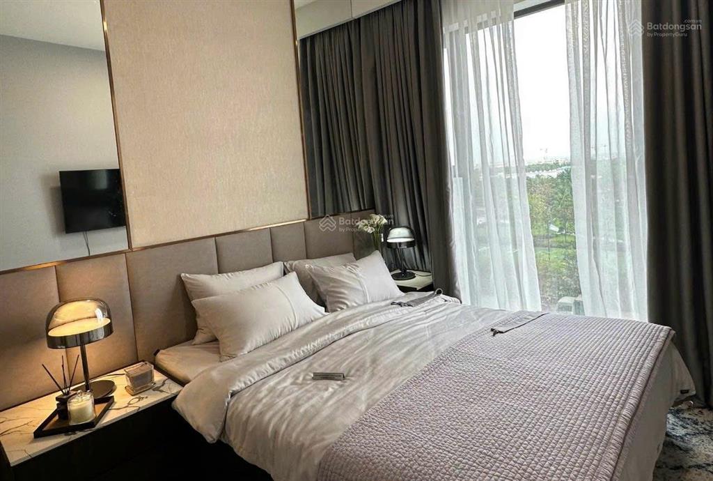 Bán căn 2pn full nội thất view hồ bơi mua trực tiếp cđt giá chỉ 4,5 tỷ rẻ hơn hàng chuyển nhượng