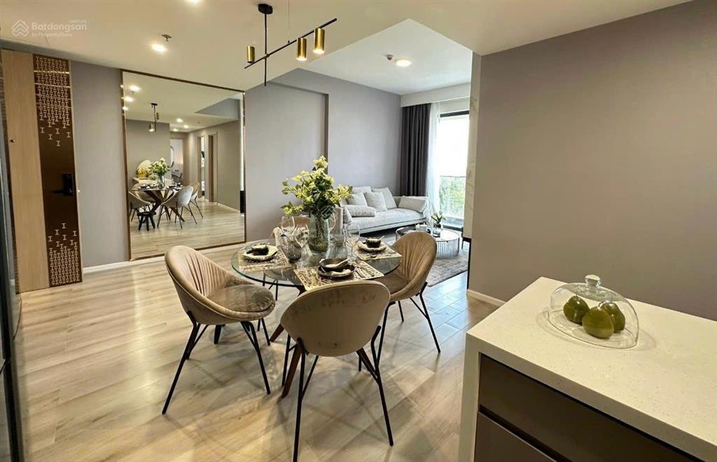 Căn 2pn full nội thất view hồ bơi giá 4,5 tỷ (mua cđt, rẻ hơn hàng chuyển nhượng)