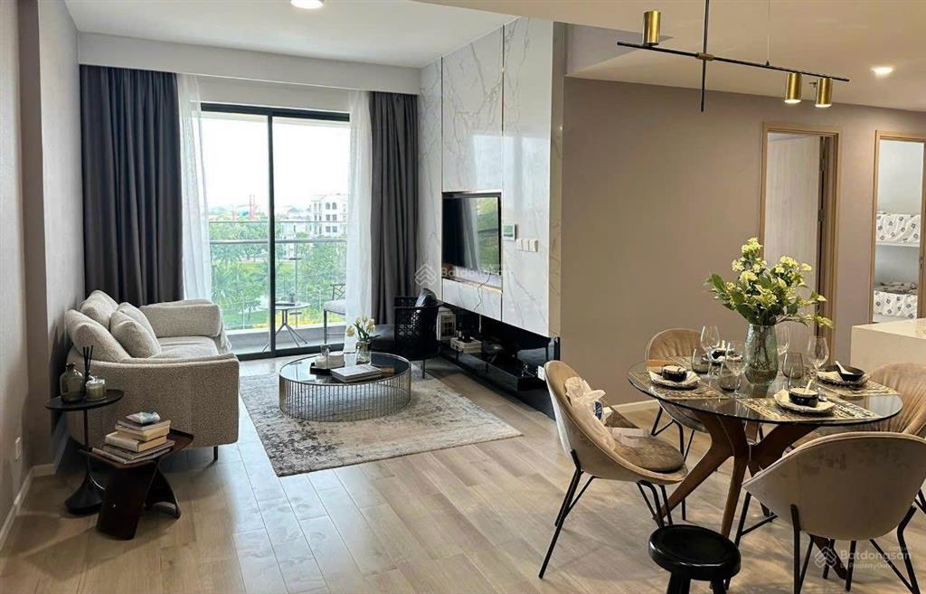 Căn 2pn full nội thất view hồ bơi giá 4,5 tỷ (mua cđt, rẻ hơn hàng chuyển nhượng)