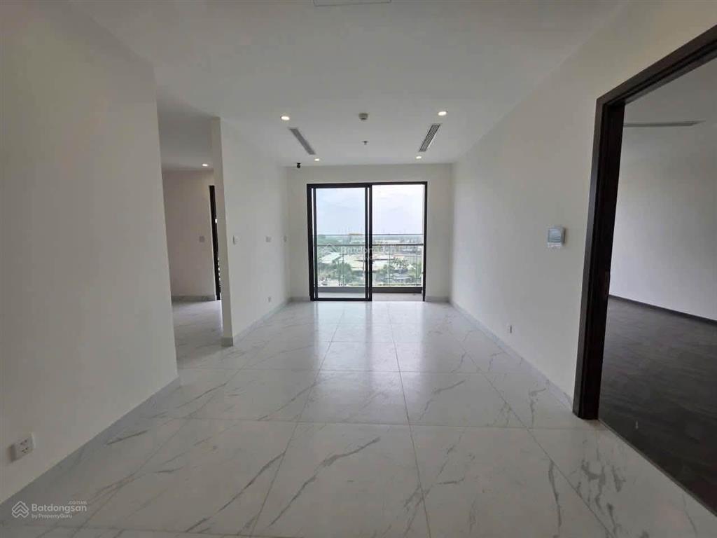 Chính chủ cho thuê căn 2pn be6 nhà trống, giá tốt trong vinhomes, phân khu cao cấp ở dự án