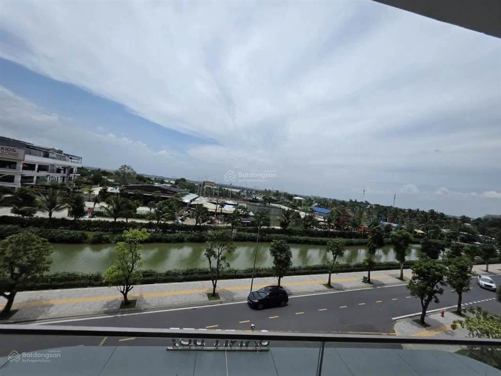 Chính chủ cho thuê căn 2pn be6 nhà trống, giá tốt trong vinhomes, phân khu cao cấp ở dự án