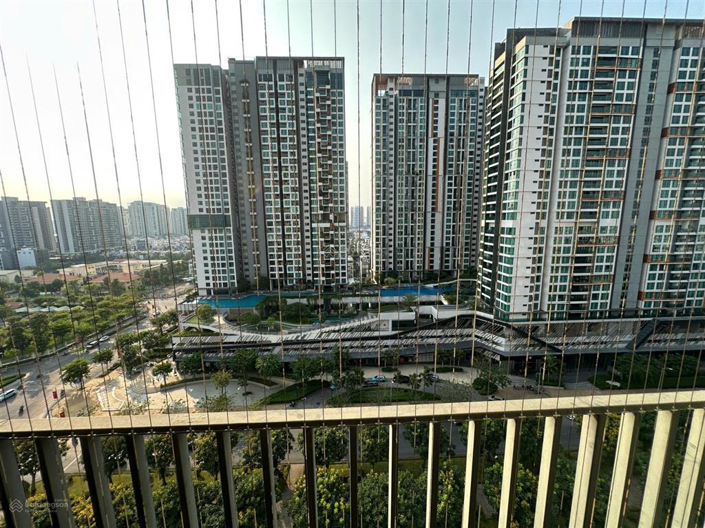 Phòng kinh doanh vista verde cho thuê căn 2pn tháp lotus cao cấp, diện tích 92m2, nhà mới  đẹp