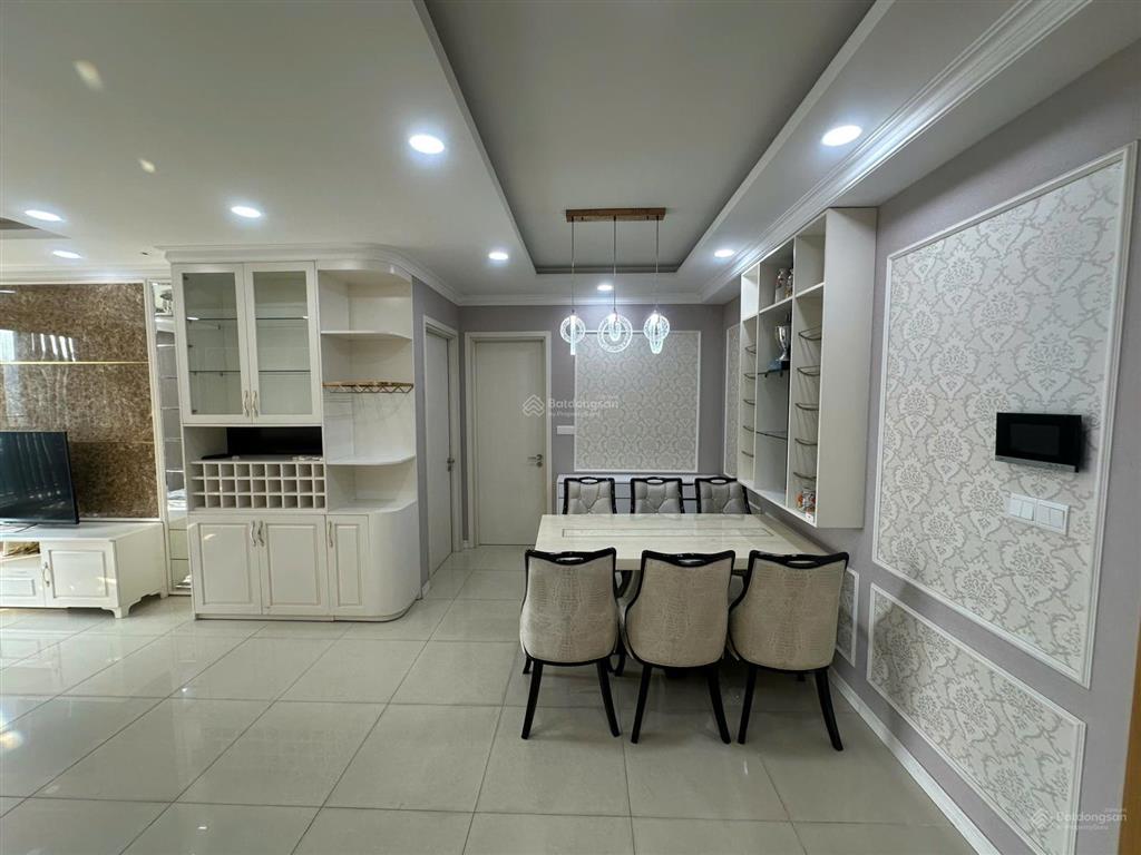 Phòng kinh doanh vista verde cho thuê căn 2pn tháp lotus cao cấp, diện tích 92m2, nhà mới  đẹp